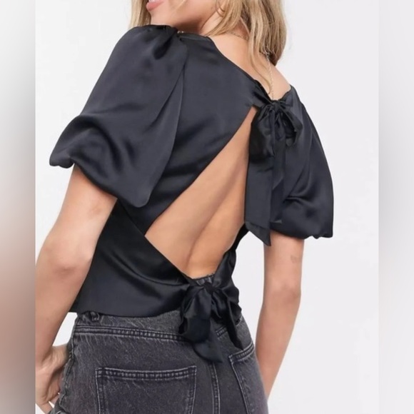 Abercrombie & Fitch Tops - Abercrombie & Fitch Satin Short Puff Sleeve with Tie Back